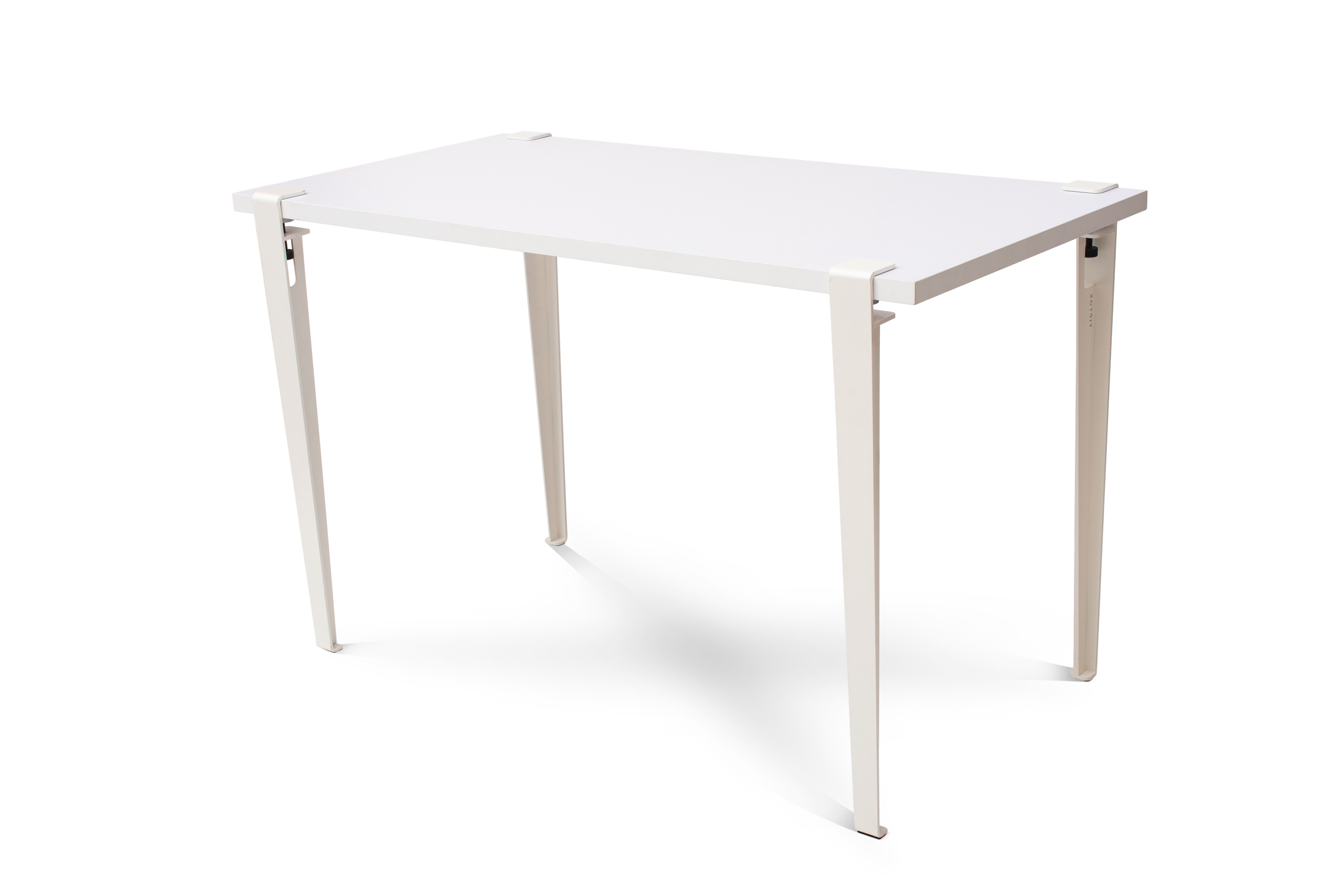 Tiptoe Desk
