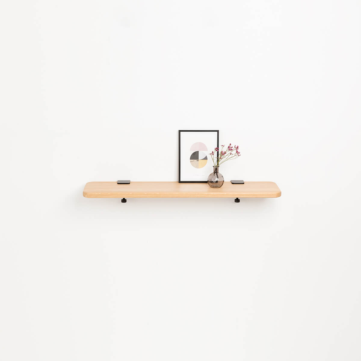 Tiptoe Shelf