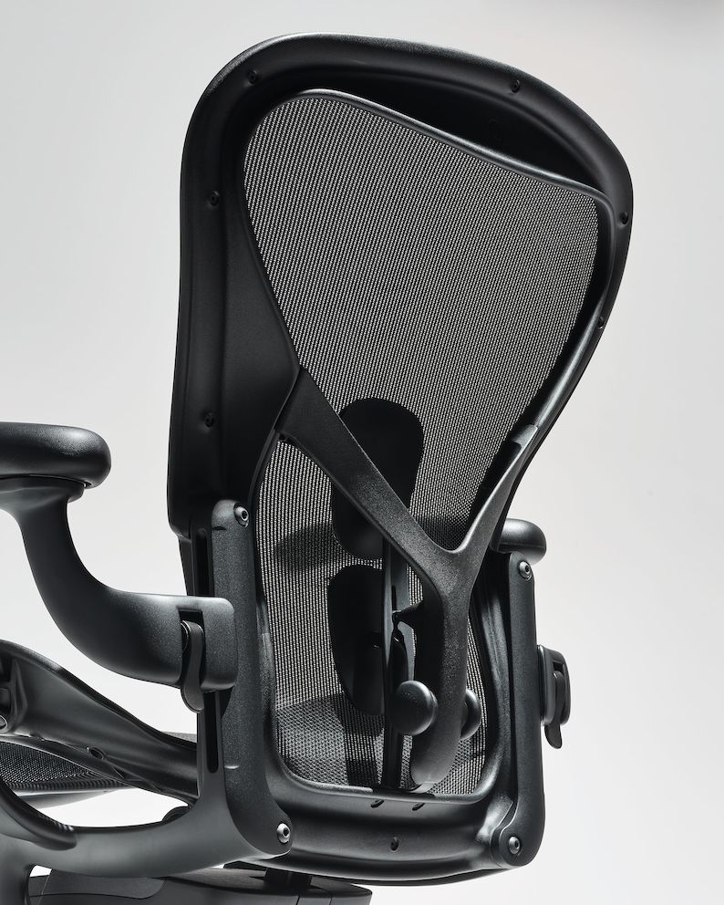 New Aeron – Onyx
