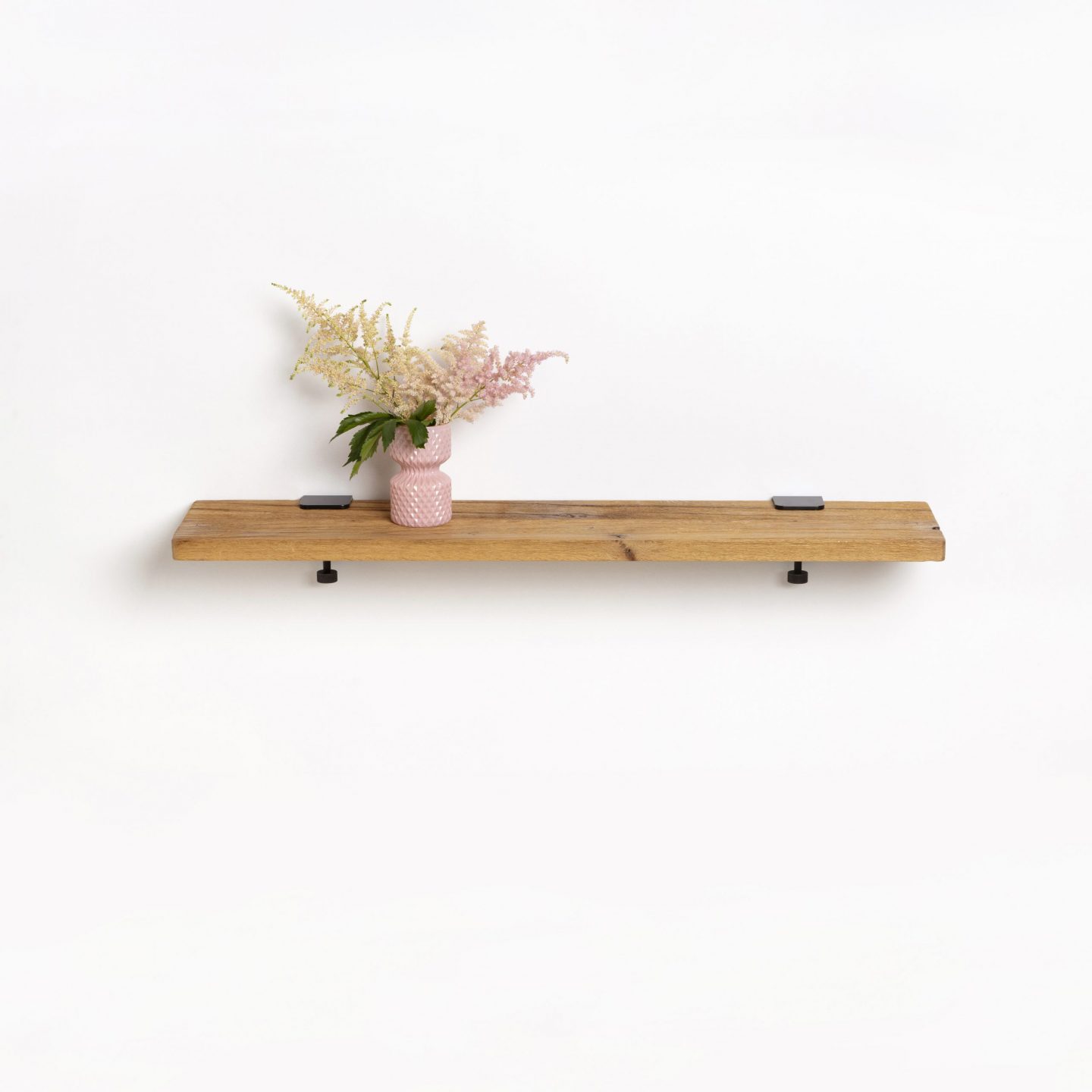 מדף מעוצב למשרד הביתי Tiptoe Shelf